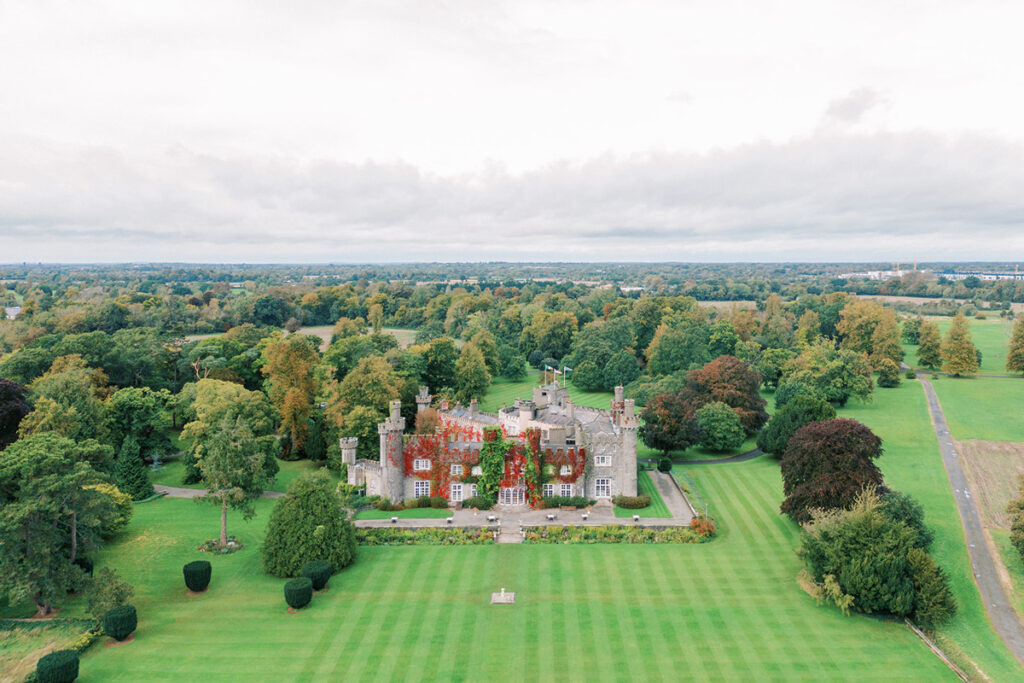 Drohnenaufnahme von Luttrelstown Castle