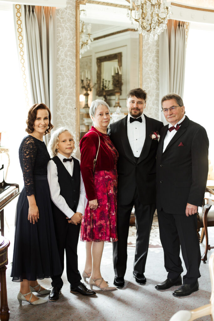 Frist Look Groom and Family