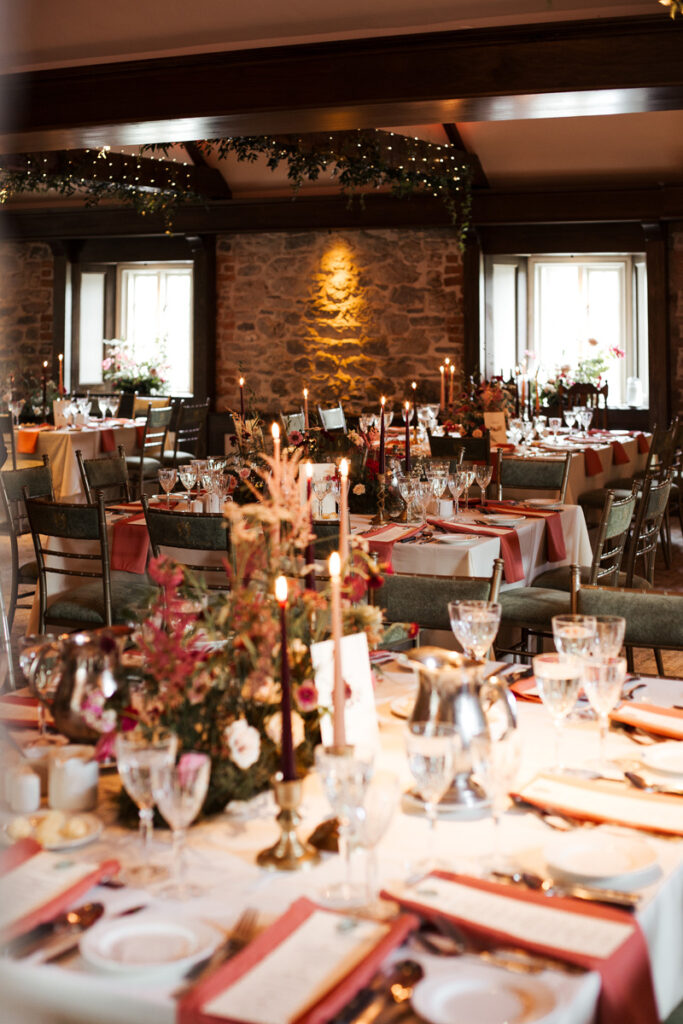 Dekorierter Ballsaal im Ballyseede Castle